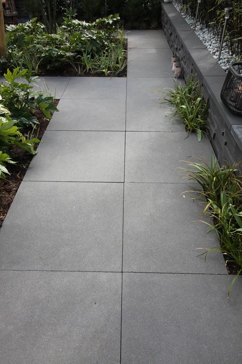 Дорожки из бетонных плит: Как изготавливают бетонные дорожки на даче .