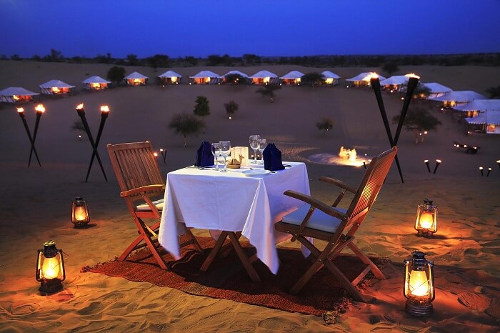 Enjoy dinner at the tents in Thar in Jaisalmer