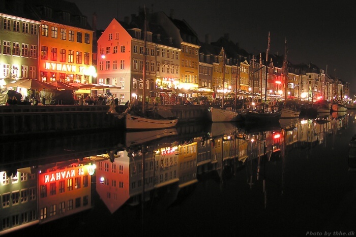 Explore-Nyhavn-At-Nigh